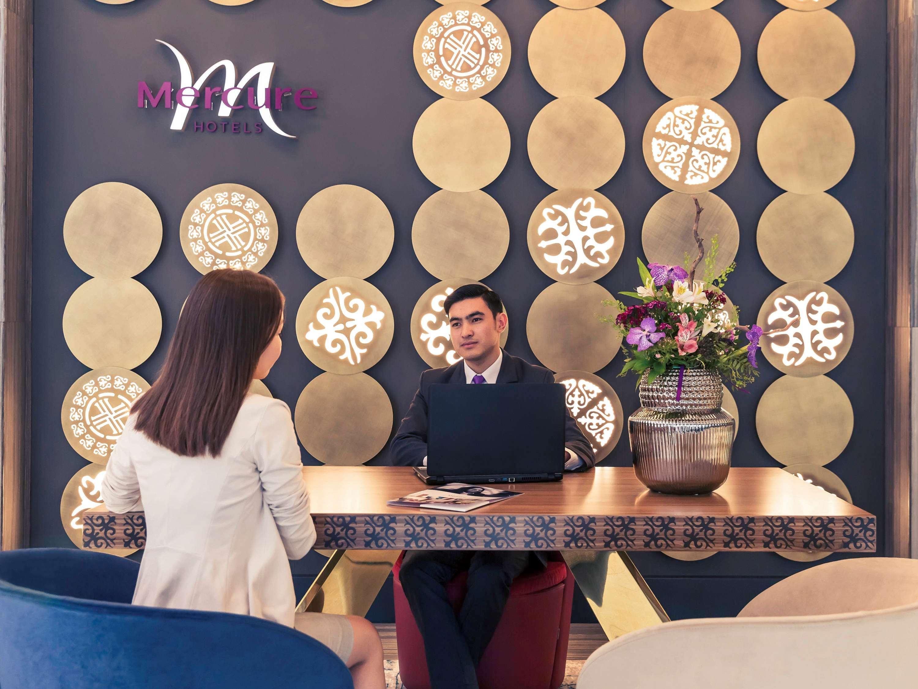 Mercure Almaty City Center Екстер'єр фото